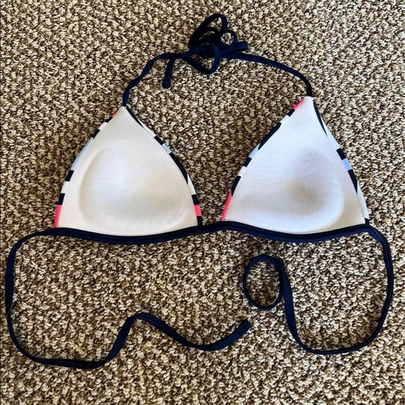 Triangle push up Bikini top chevron size xs/s no tag - Picture 3 of 4